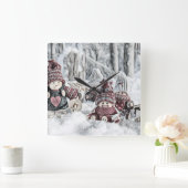 Vintager Zeichn von Gnomen im Schnee Quadratische Wanduhr (Zuhause)