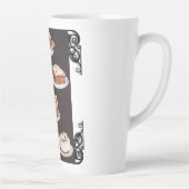 Vintager Zuckerguss zum Nachtisch mit Retro Milchtasse (Rechts)