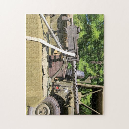 Vintages 30 Kaliber-Maschinen-Gewehr und ein Puzzle (Vertikal)