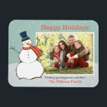Vintages Aqua Winter Snowman Happy Holidays Foto Magnet<br><div class="desc">Das Foto-Magnet "Happy Holidays" zeichnet sich durch eine schneebedeckte Winterlandschaft mit fallenden Schneeflocken und einen glücklichen Schneemann aus,  der in einem Hut und Schal gekleidet ist. Personalisieren Sie mit Ihrem Foto und kundenspezifischen Gruß. Vintages Aqua-Blau / Grün,  Orange / Rot und Weiß-Design mit marineblau und braun Akzenten Farben.</div>
