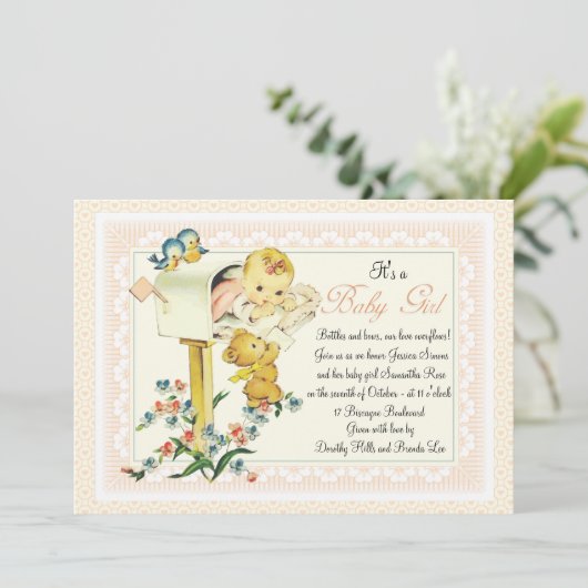 Vintages Baby-Mädchen innerhalb der Einladung (Stehend Vorderseite)