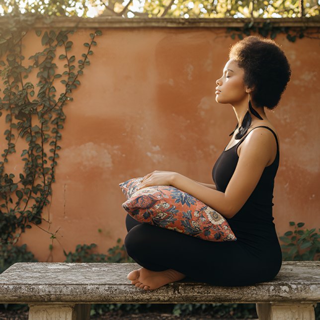 Vintages Barkclouddesign mit rotem Hintergrund Dekokissen (Von Creator hochgeladen)