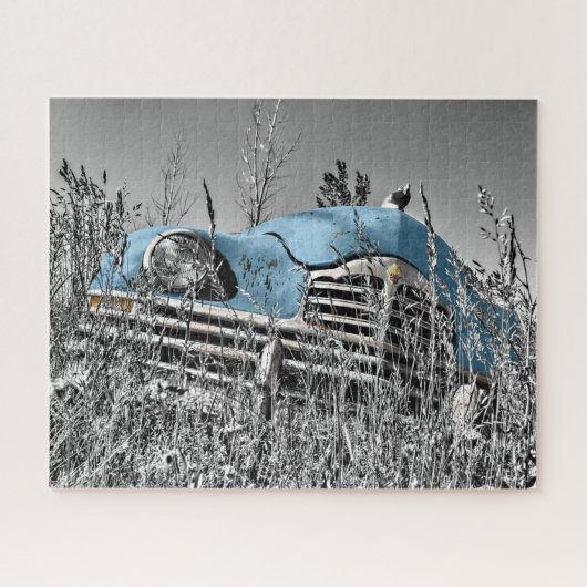 Vintages blaues Auto auf Grassy Field Puzzle (Horizontal)