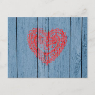 Vintages blaues Holz und rotes Spitzenherz Postkarte