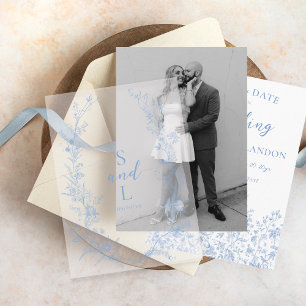 Vintages Blumendraht-Monogramm-Overlay Pergament Einladungen