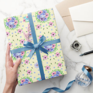Vintages Blumenmuster Geschenkpapier