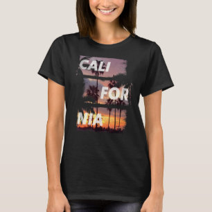 Vintages California Summer Vacation Beach Souvenir T-Shirt