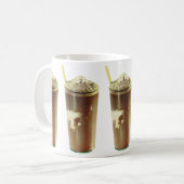 Vintages Dessert, Schokoladeschüttler und gepeitsc Kaffeetasse (Vorderseite Links)