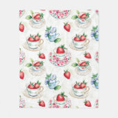 Vintages Erdbeermuster Teacup Blumenmuster Fleecedecke (Vorderseite)