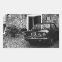 Vintages FIAT-Fahrzeug in Italien in monochromen F Rechteckiger Aufkleber