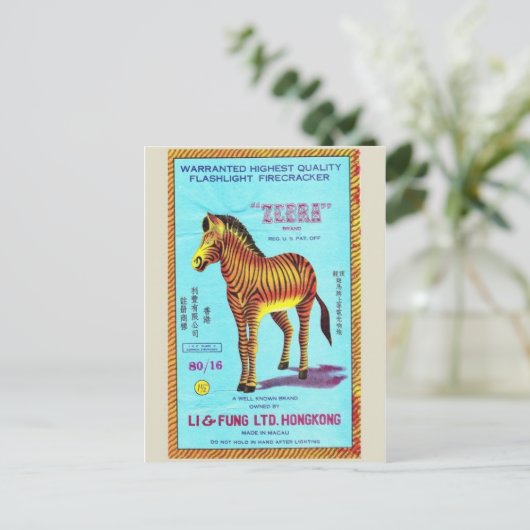 Vintages Firecracker-Paket Postkarte (Stehend Vorderseite)