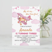 Vintages Flugzeug zum Geburtstag Einladung Fliegen (Stehend Vorderseite)