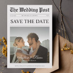 Vintages Foto für Zeitungen Save the Date Einladung<br><div class="desc">Überraschen Sie Ihre Lieben mit dieser modernen,  stilvollen Einladung mit trendigem Zeitungslook und Ihren persönlichen Details. Fügen Sie einfach Ihre eigenen Informationen hinzu,  indem Sie auf "Personalisieren" klicken.</div>