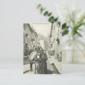 Vintages Frankreich, Bareges, Frau mit Esel Postkarte (Stehend Vorderseite)