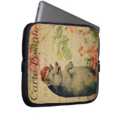 Vintages französisches Postkartenschwein mit Krone Laptopschutzhülle (Vorne Rechts)