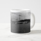 Vintages Fürstentum Monaco Der Hafen Jumbo-Tasse (Vorderseite Rechts)