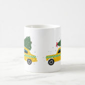 Vintages Gelbes Taxi Weihnachtsbaum Zeichnend Kaffeetasse (Mittel)