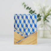 Vintages geometrisches 3D-Muster mit Holz Postkarte (Stehend Vorderseite)
