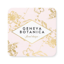 Vintages goldfarbenes Blumenmuster im rosa Designe