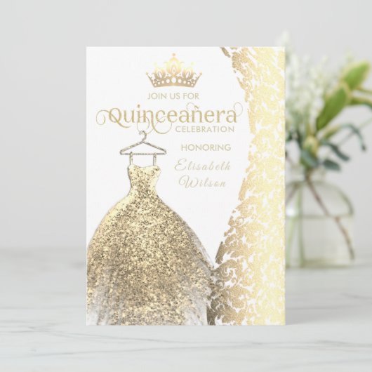Vintages Goldkleid Damask tiara Quinceañera Einladung (Stehend Vorderseite)