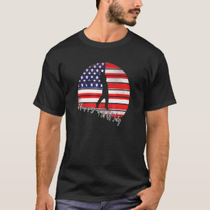 Vintages Golfspiel mit amerikanischer Fahne am 4.  T-Shirt