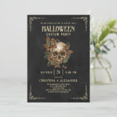 Vintages Gotisches Skull Elegantes Halloween-Party Einladung (Stehend Vorderseite)