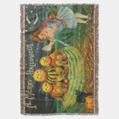 Vintages Halloween Girl mit Pumpkins Decke (Vorderseite Vertikal)