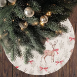 Vintages Hirsch mit Red Bow Muster Weihnachten Polyester Weihnachtsbaumdecke<br><div class="desc">Mit diesem Vintagen Hirsch mit Red Bow Muster Weihnachtsbaumrock verleihen Sie Ihrem Urlaubsdekor zeitlose Eleganz. Dieses klassische Design mit herrlich illustriertem Hirsch und festlich roten Bögen verleiht Ihrem Weihnachtsbaum eine nostalgische Touch. Der Vintage Charme des Hirschmusters in Verbindung mit dem festlichen Pop Rot schafft ein gemütliches, traditionelles Ambiente und ist...</div>