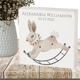 Vintages Kaninchenspielzeug-Kinderzimmer Holzkisten Schild