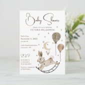 Vintages Kaninchenspielzeug und Balloons Babydusch Einladung (Stehend Vorderseite)