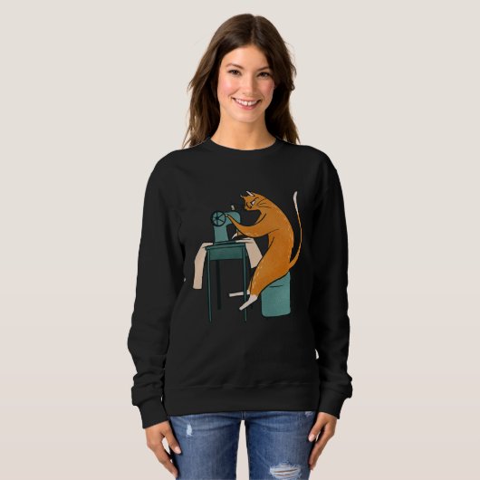 Vintages Katzennähen Sweatshirt (Vorne ganz)