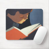 Vintages Kind, das ein Buch aus der Bibliothek lie Mousepad (Mit Mouse)