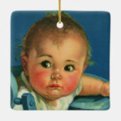 Vintages Kind, Niedliches Baby oder Mädchen im Hoc Keramikornament (Rückseite)