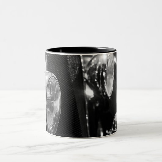 Vintages klassisches Auto Zweifarbige Tasse (Mittel)