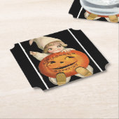 Vintages kleines Mädchen mit großem Halloween-Kürb Untersetzer (angewinkelt)