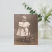 Vintages Kleinkind Postkarte (Stehend Vorderseite)