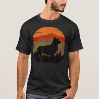 Vintages Land umarmt Retro Sky & Forest Corgi Do T-Shirt