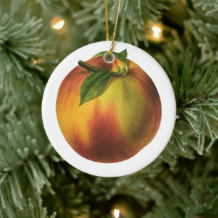 Vintages Lebensmittelobst, reife Bio Pfirsich mit  Keramik Ornament