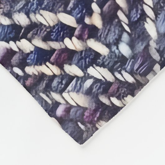 Vintages lila Sahneherringbone Fleecedecke (Ecke)