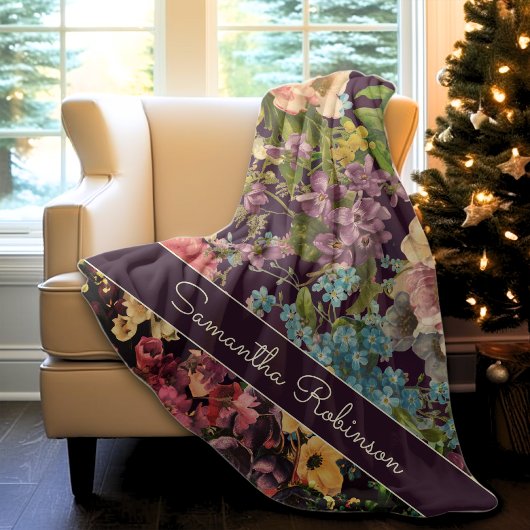 Vintages lila schwarzes Blumenmuster Fleecedecke