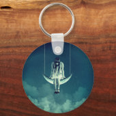 Vintages Mädchen auf Halbmond Schlüsselanhänger (Vorderseite)