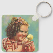 Vintages Mädchen mit Baby Chick, glückliches Kind  Schlüsselanhänger (Rückseite)