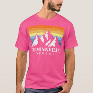 Vintages Mcminnville Oregon Wandern neben dem Wass T-Shirt
