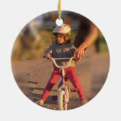 Vintages modernes Bikemodell leuchtendes Neonmuste Keramikornament (Hinten)