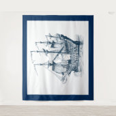 Vintages Navy/Weiß-Windsegelboot Wandteppich (Vorderseite)