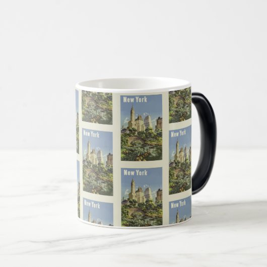 Vintages New York City: Zeitloser Reisesaal Verwandlungstasse (VorderseiteRechts)