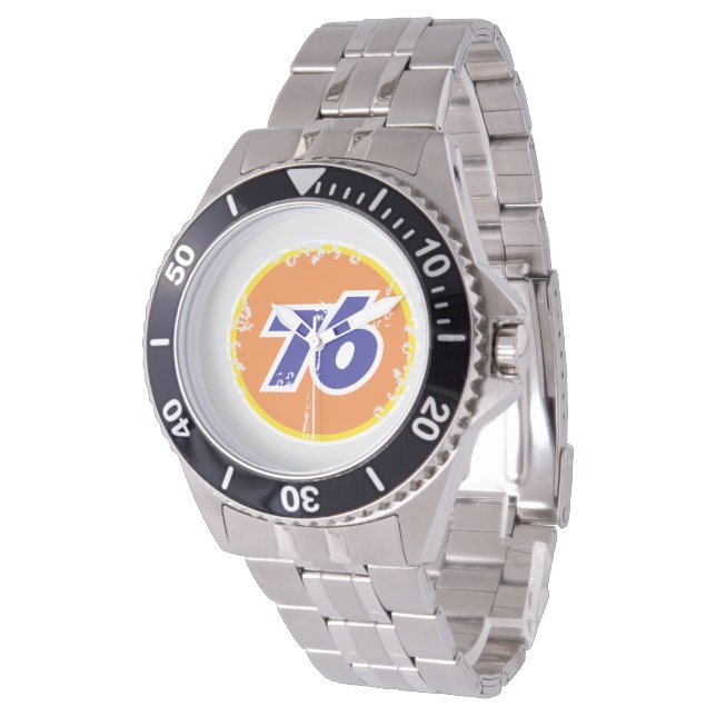 Vintages Öllogo Armbanduhr (Schrägansicht)