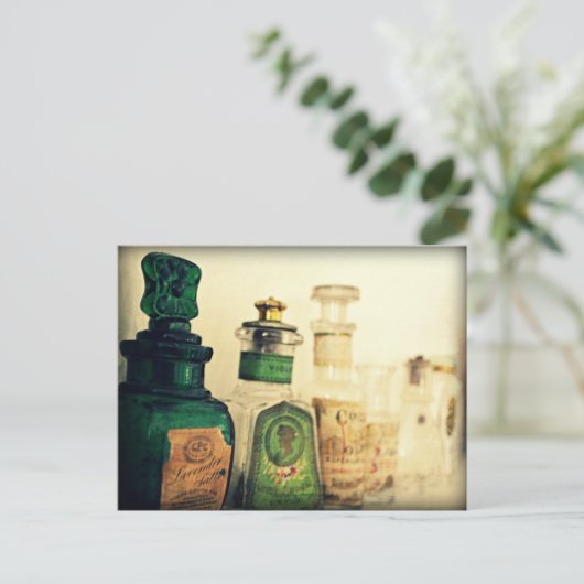 Vintages Parfüm Stillleben Postkarte (Stehend Vorderseite)