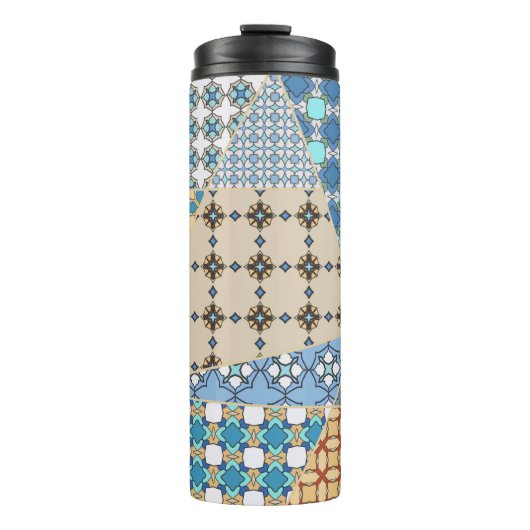 Vintages Patchwork-Quiltmuster. Vintag dekorativ Thermosbecher (Vorderseite)
