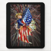 Vintages Patriotisches Kind und Feuerwerk Mousepad (Vorne)